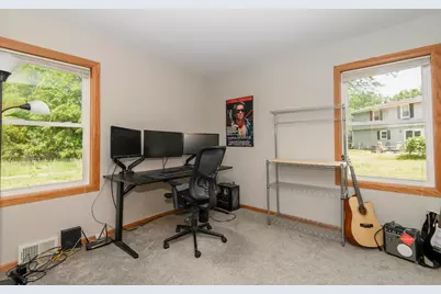 8991 S 29th St, Franklin, WI 53132 - Photo 16