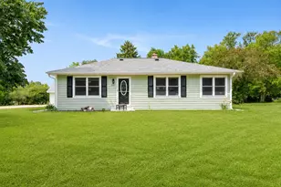 8991 S 29th St, Franklin, WI 53132 - Photo 1