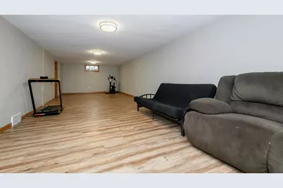 8991 S 29th St, Franklin, WI 53132 - Photo 20