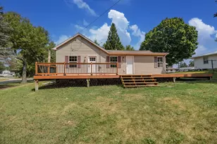 802 Beacon St, Palmyra, WI 53156 - Photo 1