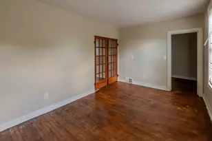 908 W Hadley St, Milwaukee, WI 53206 - Photo 8