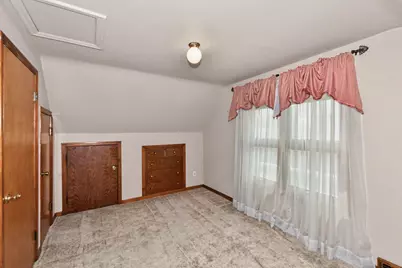 708 S 110th St, West Allis, WI 53214 - Photo 16