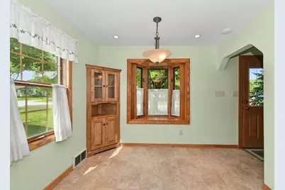 708 S 110th St, West Allis, WI 53214 - Photo 14
