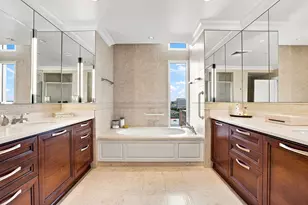 825 N Prospect Ave, Milwaukee, WI 53202 - Photo 24