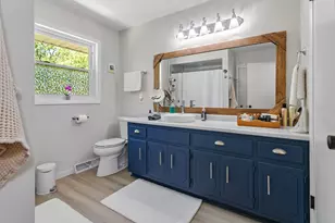 241 Parkview Ct, Pewaukee, WI 53072 - Photo 20