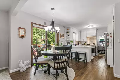 241  Parkview Ct, Pewaukee, WI 53072 - Photo 14