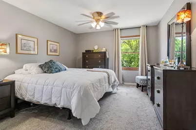 241  Parkview Ct, Pewaukee, WI 53072 - Photo 18
