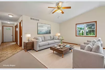 1622  Goldenrod Cir, West Bend, WI 53095 - Photo 4