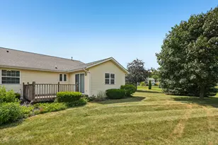 1622 Goldenrod Cir, West Bend, WI 53095 - Photo 20