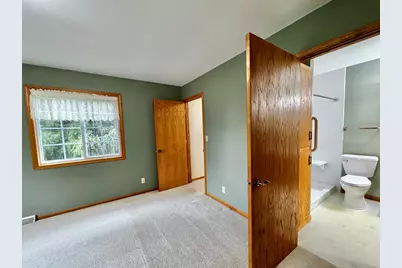 W2392  Julianne St, Ashippun, WI 53066 - Photo 10