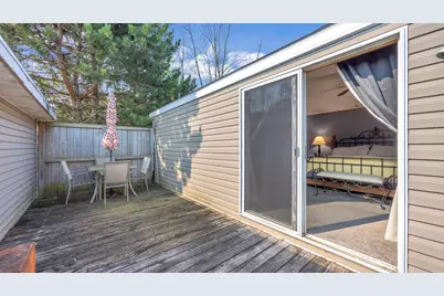33 S Hiawatha Cir, Sheboygan, WI 53081 - Photo 12