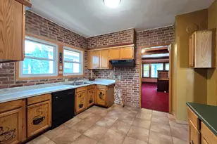 3626 N 16th St, Milwaukee, WI 53206 - Photo 2