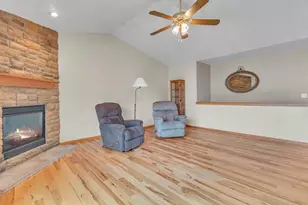 1031 Covington Dr, Sheboygan Falls, WI 53085 - Photo 6