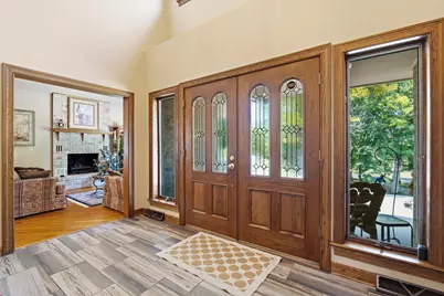 S86W30485  Stonegate Dr, Mukwonago, WI 53149 - Photo 6