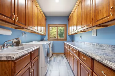 S86W30485  Stonegate Dr, Mukwonago, WI 53149 - Photo 24