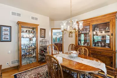 S86W30485  Stonegate Dr, Mukwonago, WI 53149 - Photo 10
