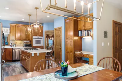 S86W30485  Stonegate Dr, Mukwonago, WI 53149 - Photo 14
