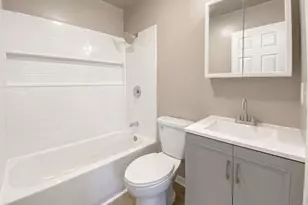 4200 Maryland Ave, Racine, WI 53405 - Photo 10