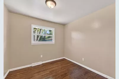 4200  Maryland Ave, Racine, WI 53405 - Photo 14