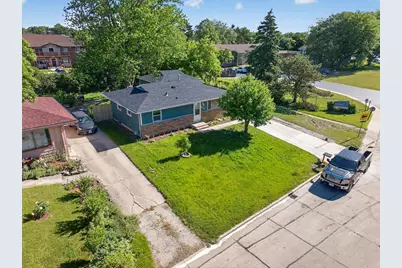 4200  Maryland Ave, Racine, WI 53405 - Photo 4