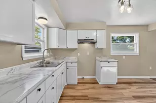 4200 Maryland Ave, Racine, WI 53405 - Photo 12