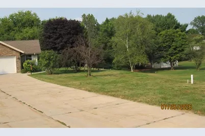 5320 W Lake Dr, West Bend, WI 53095 - Photo 30