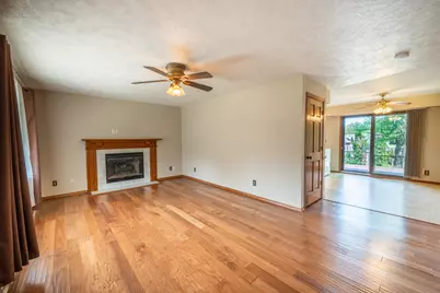 384  Ridge Rd, Juneau, WI 53039 - Photo 6