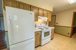 384 Ridge Rd, Juneau, WI 53039 - Photo 8