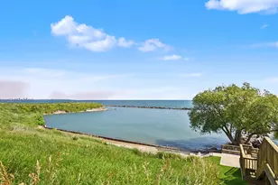 3862 S Lake Dr, Saint Francis, WI 53235 - Photo 34