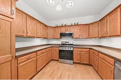 3862 S Lake Dr #105, Saint Francis, WI 53235 - Photo 14