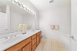 3862 S Lake Dr, Saint Francis, WI 53235 - Photo 18