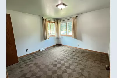 4225  Mona Park Rd, Racine, WI 53405 - Photo 12