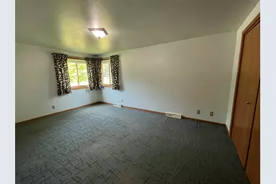 4225  Mona Park Rd, Racine, WI 53405 - Photo 10