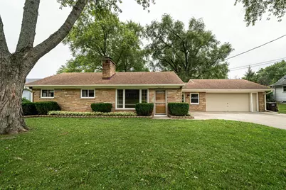 3017 W Franklin Ter, Franklin, WI 53132 - Photo 1
