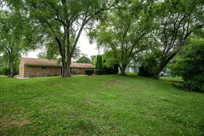 3017 W Franklin Ter, Franklin, WI 53132 - Photo 32