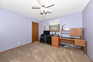 211 Oakview Dr, Slinger, WI 53086 - Photo 16