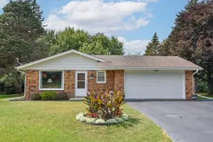211 Oakview Dr, Slinger, WI 53086 - Photo 1