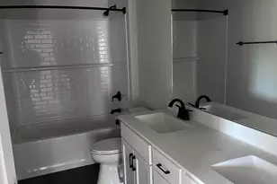 N101W16895 Tanglewood Dr, Germantown, WI 53022 - Photo 14