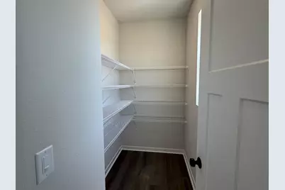 N101W16895  Tanglewood Dr, Germantown, WI 53022 - Photo 8