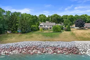 704 Waters Edge Rd, Racine, WI 53402 - Photo 2