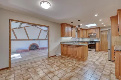 W167  Cottage Ave, Ixonia, WI 53066 - Photo 10