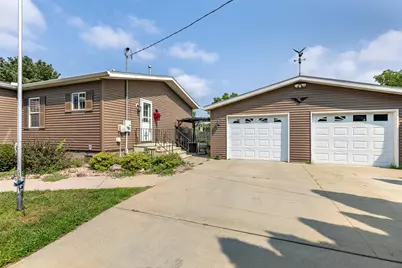 1727  Salem Rd, La Crosse, WI 54603 - Photo 2