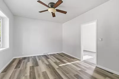 1516 N 23rd St, Manitowoc, WI 54220 - Photo 12