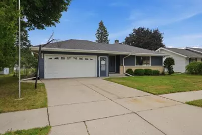 1661  Laurel St, Manitowoc, WI 54220 - Photo 1