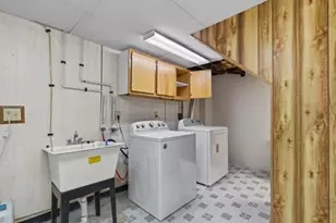 1661 Laurel St, Manitowoc, WI 54220 - Photo 32