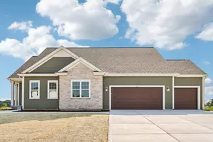 438 Sandstone St, Slinger, WI 53086 - Photo 2