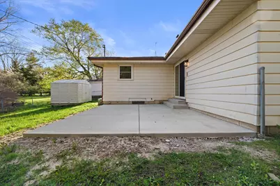726  Royal Park Rd, Racine, WI 53402 - Photo 26
