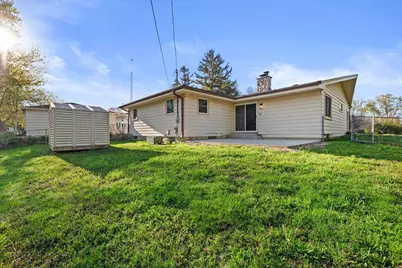 726  Royal Park Rd, Racine, WI 53402 - Photo 16