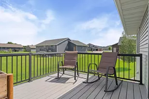 2121 Prairie Pl, Holmen, WI 54636 - Photo 24