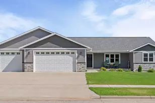 2121 Prairie Pl, Holmen, WI 54636 - Photo 1